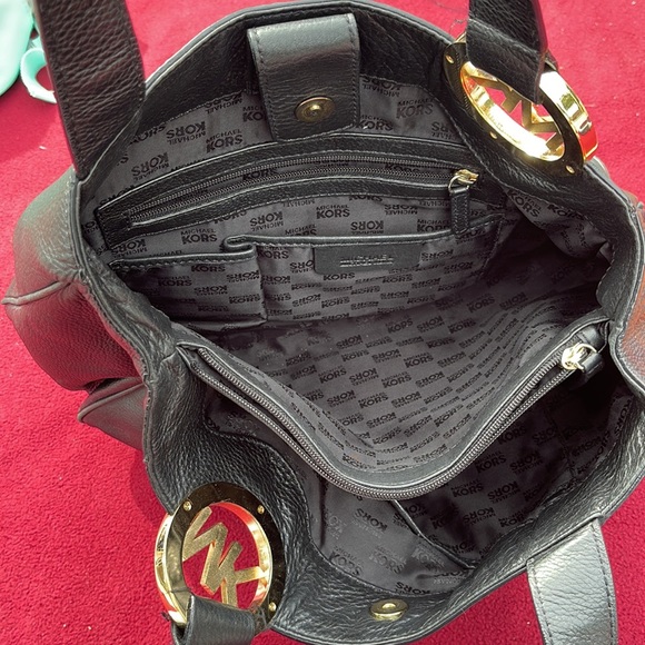 MICHAEL KORS OURSE EXCELLENT CONDITION - Picture 3 of 10